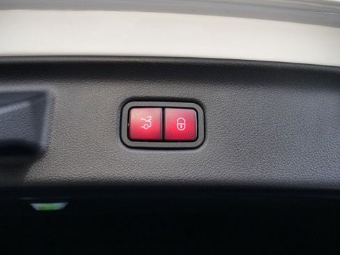 Used 2023 Mercedes-Benz S 580 4MATIC Sedan image 48