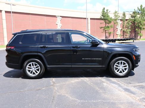 Used 2023 Jeep Grand Cherokee L Laredo AWD/4WD image 34
