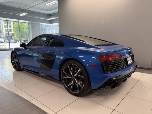 Used 2023 Audi R8 V10 performance w/ Premium Package RWD image 4