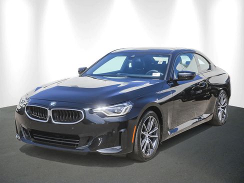 Used 2025 BMW 230i 230i image 3