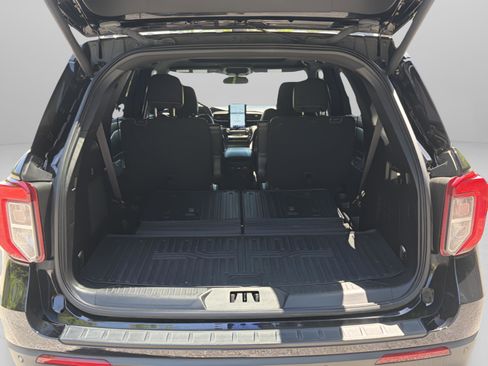 Used 2023 Ford Explorer ST w/ Equipment Group 401A AWD/4WD image 21