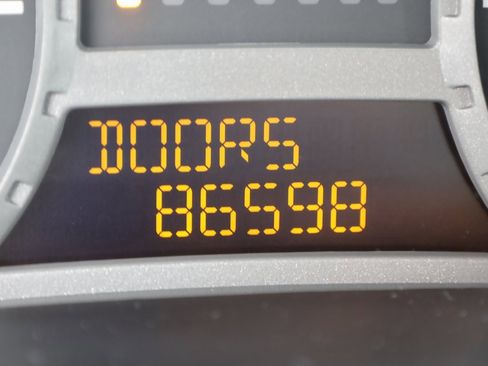 Used 2005 Chevrolet Colorado LS image 14