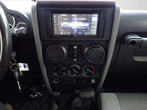 Used 2007 Jeep Wrangler Unlimited Sahara image 14