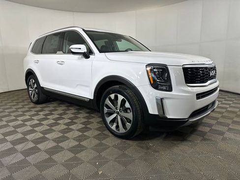 Used 2022 Kia Telluride S image 2