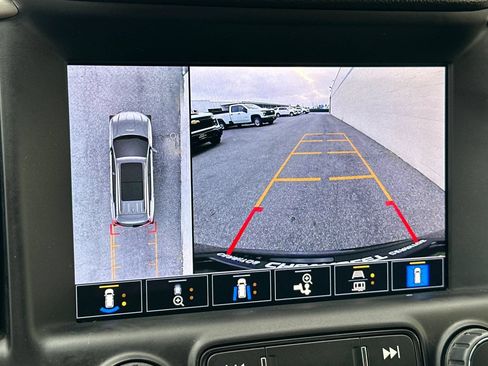 Certified 2022 GMC Terrain AT4 w/ Infotainment Package II AWD/4WD image 28