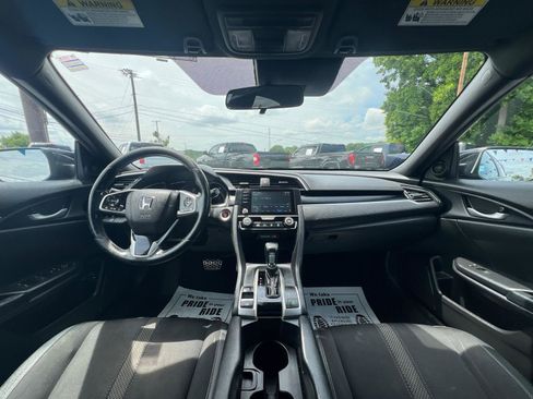 Used 2019 Honda Civic Sport image 12