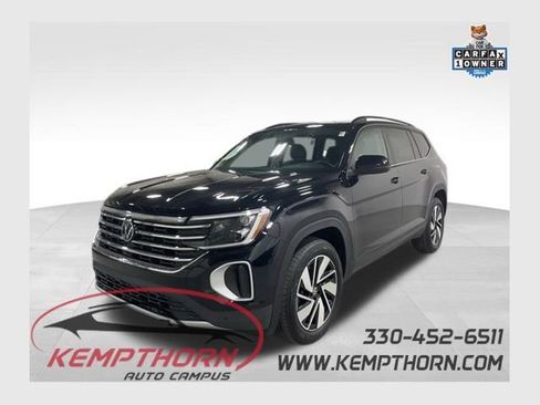 Used 2025 Volkswagen Atlas SE image 1