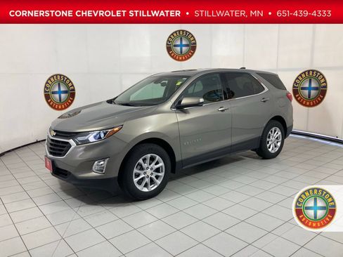 Used 2018 Chevrolet Equinox LT image 1