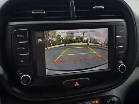 Used 2023 Kia Soul LX w/ LX Technology Package FWD image 30