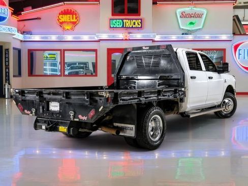 Used 2024 RAM 3500 Tradesman w/ Chrome Appearance Group AWD/4WD image 3