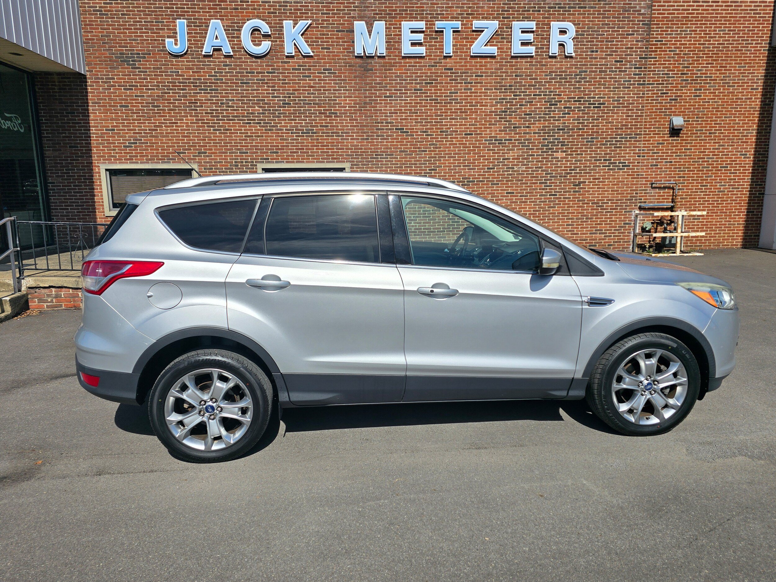 Used 2014 Ford Escape Titanium AWD/4WD image 8