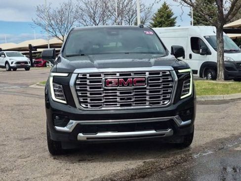 Used 2025 GMC Yukon XL Denali AWD/4WD image 3