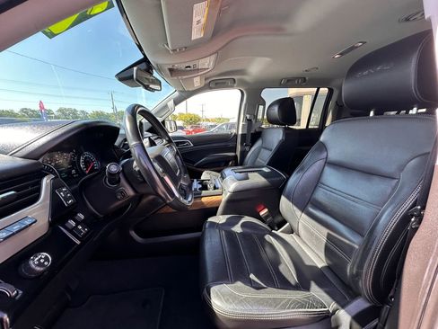 Used 2020 GMC Yukon XL Denali RWD image 12