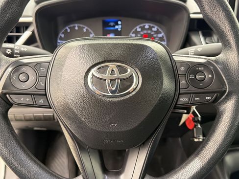 Used 2025 Toyota Corolla LE FWD image 15