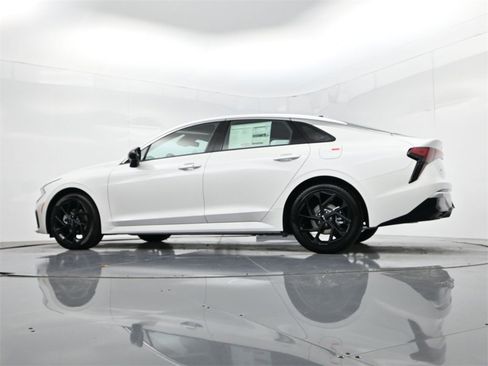 New 2026 Kia K5 GT-Line image 37