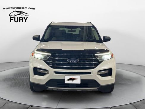 Used 2020 Ford Explorer XLT w/ Equipment Group 202A AWD/4WD image 8