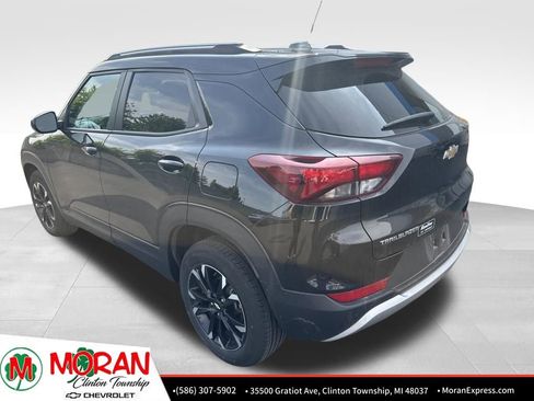 Used 2023 Chevrolet TrailBlazer LT FWD image 3