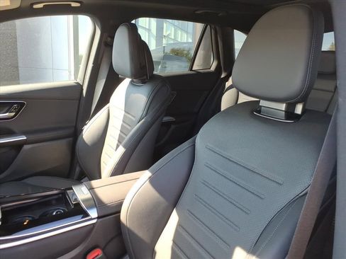 Certified 2026 Mercedes-Benz GLC 300 4MATIC image 13