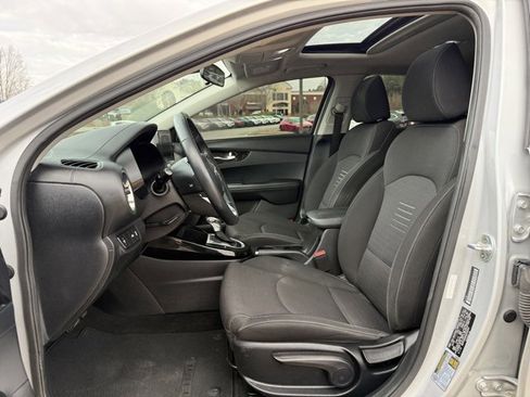 Used 2019 Kia Forte S w/ S Premium Package image 13