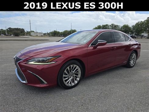 Used 2019 Lexus ES 300h w/ Accessory Package 2 image 7