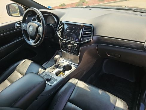 Used 2019 Jeep Grand Cherokee Limited AWD/4WD image 13