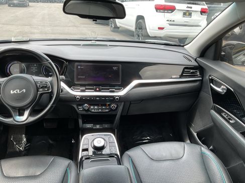 Used 2022 Kia Niro EX Premium FWD image 15