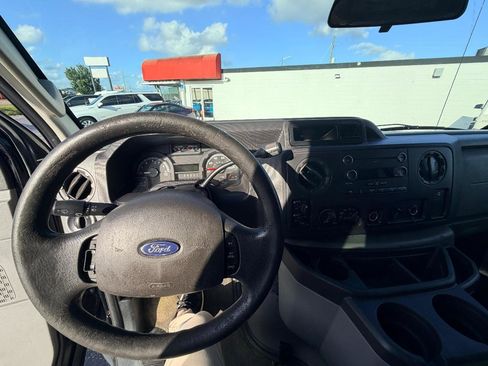 Used 2012 Ford E-350 and Econoline 350 XLT RWD image 15