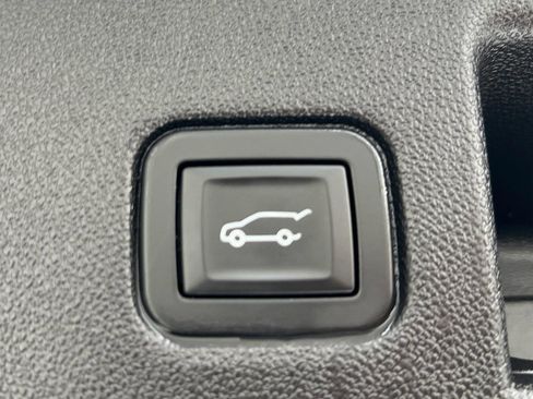 Used 2019 Chevrolet Equinox LT image 34