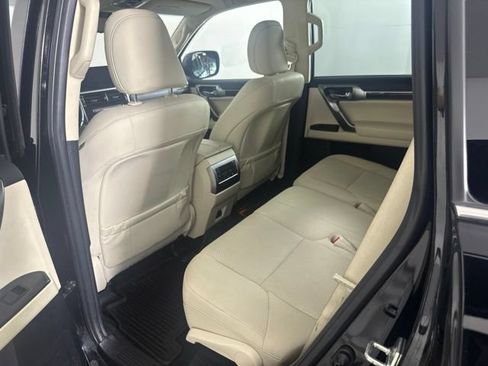 Used 2023 Lexus GX 460 Premium w/ Premium Package AWD/4WD image 27