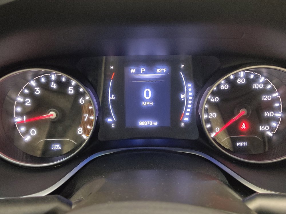 Used 2020 Jeep Compass Latitude FWD image 23