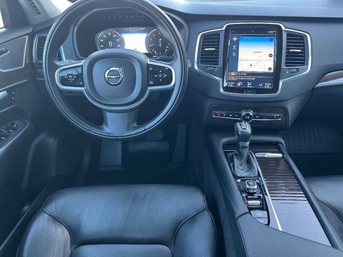 Used 2019 Volvo XC90 T6 Momentum w/ Protection Package image 13