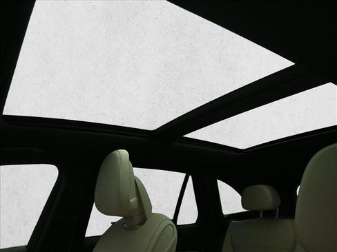 Certified 2026 Mercedes-Benz GLC 300 4MATIC image 10