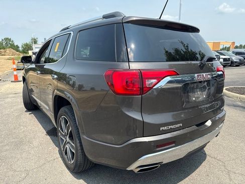Used 2019 GMC Acadia Denali w/ Technology Package AWD/4WD image 7