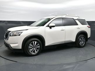 Used 2023 Nissan Pathfinder SL video 1