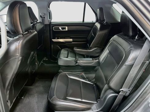 Used 2024 Ford Explorer XLT w/ Equipment Group 202A image 23