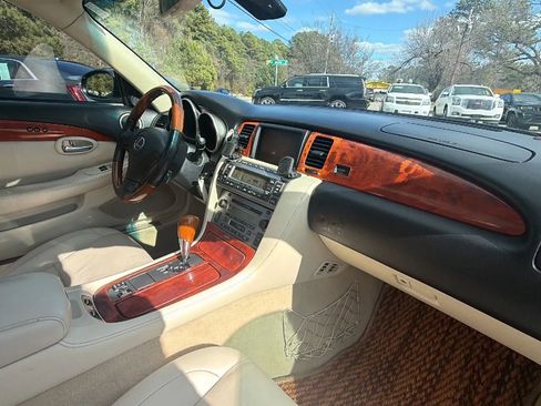 Used 2006 Lexus SC 430 Convertible image 14