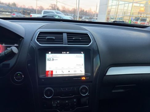 Used 2017 Ford Explorer XLT w/ Equipment Group 202A image 19