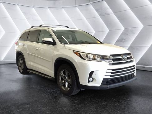 Used 2017 Toyota Highlander Limited Platinum w/ Carpet Mat Package AWD/4WD image 1