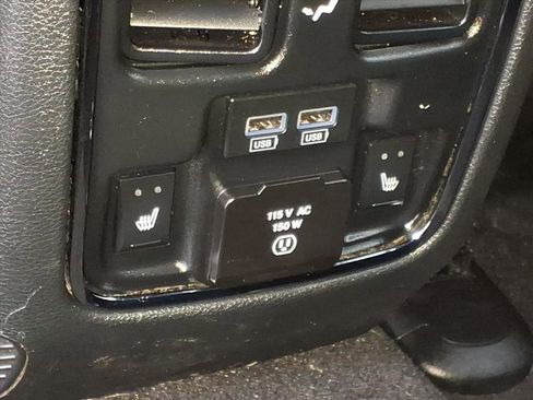 Used 2019 Jeep Grand Cherokee Limited w/ Luxury Group II image 12