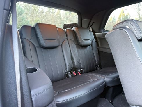 Used 2017 Mercedes-Benz GLS 450 4MATIC image 31
