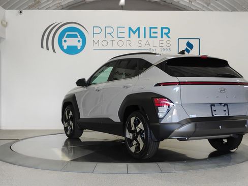 Used 2024 Hyundai Kona Limited FWD image 4