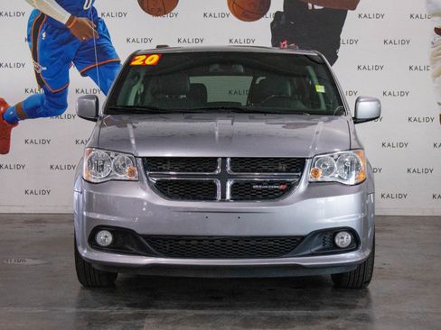 Used 2020 Dodge Grand Caravan SXT image 18