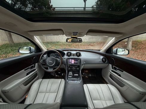 Used 2014 Jaguar XJ L Portfolio image 19