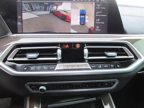 Used 2021 BMW X5 xDrive40i w/ Convenience Package AWD/4WD image 17