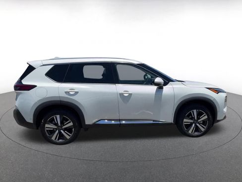 Used 2023 Nissan Rogue SL w/ SL Premium Package image 16