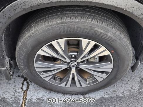 Certified 2023 Nissan Rogue SV FWD image 5