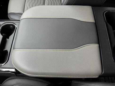 Used 2024 Chevrolet Silverado 2500 ZR2 w/ Technology Package image 20