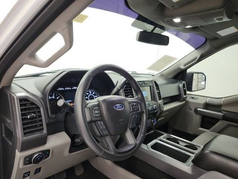 Used 2018 Ford F150 XLT w/ Equipment Group 302A Luxury image 12