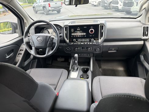 Used 2025 Nissan Frontier SV w/ SV Convenience Package AWD/4WD image 18