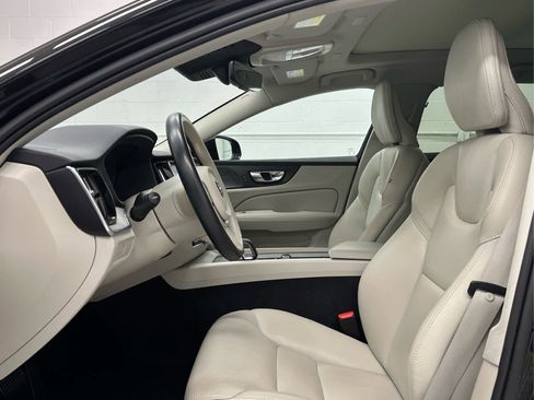 Used 2023 Volvo V60 B5 Cross Country Plus w/ Climate Package image 11